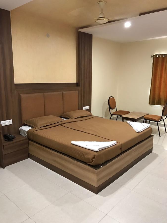 Hotel Dwaraka Paradise Hyderabad Exterior foto